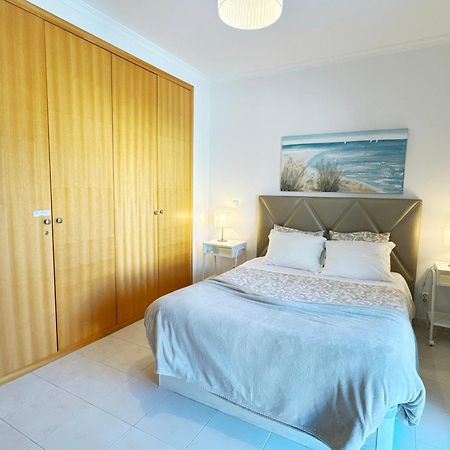 Vista Das Ondas Olhos De Agua Apartment Exteriör bild