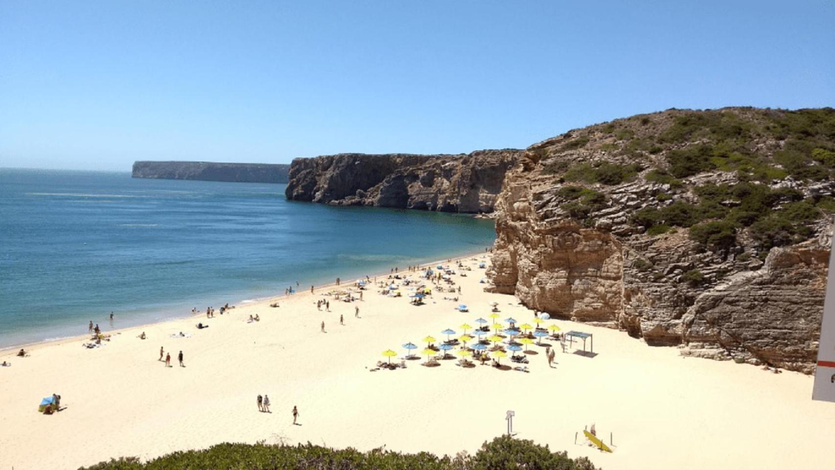 Vista Das Ondas Olhos De Agua Apartment Exteriör bild