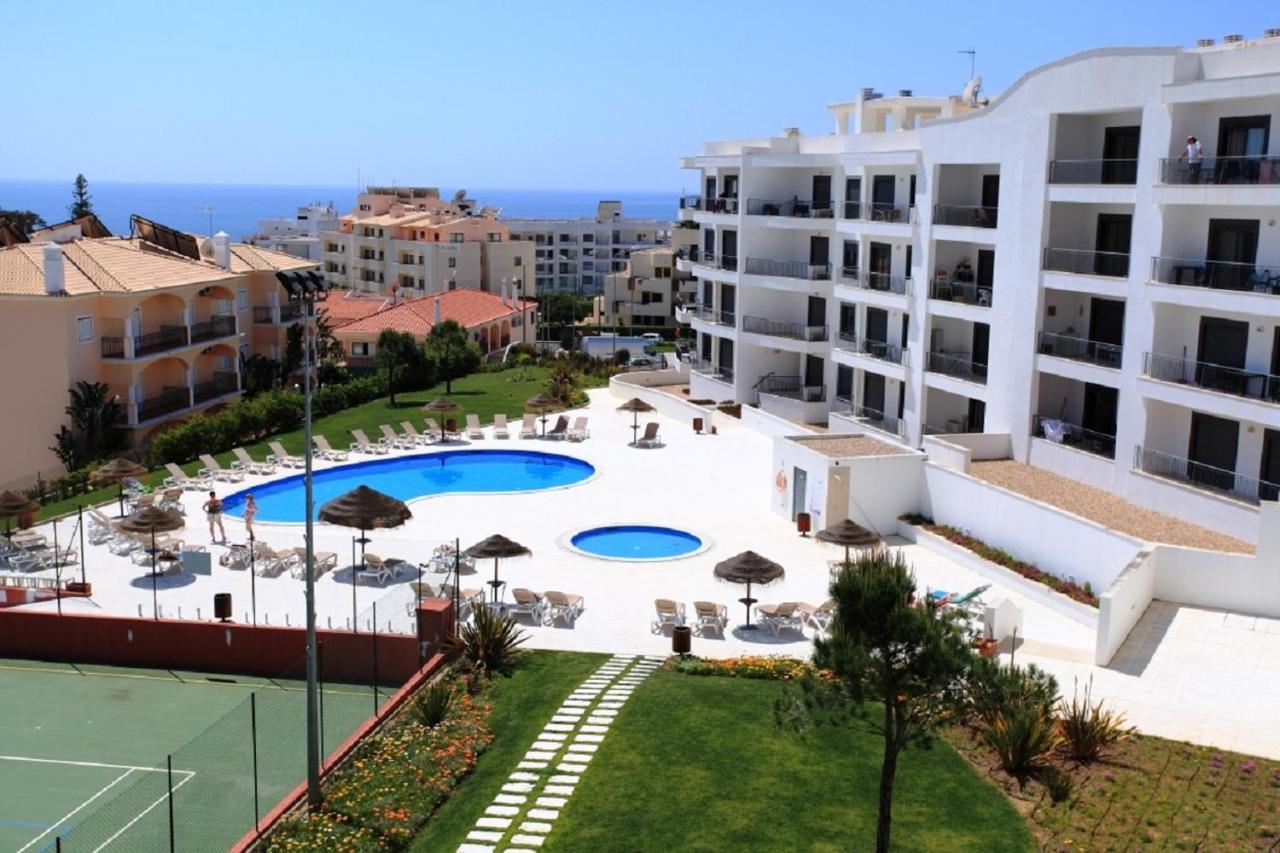 Vista Das Ondas Olhos De Agua Apartment Exteriör bild